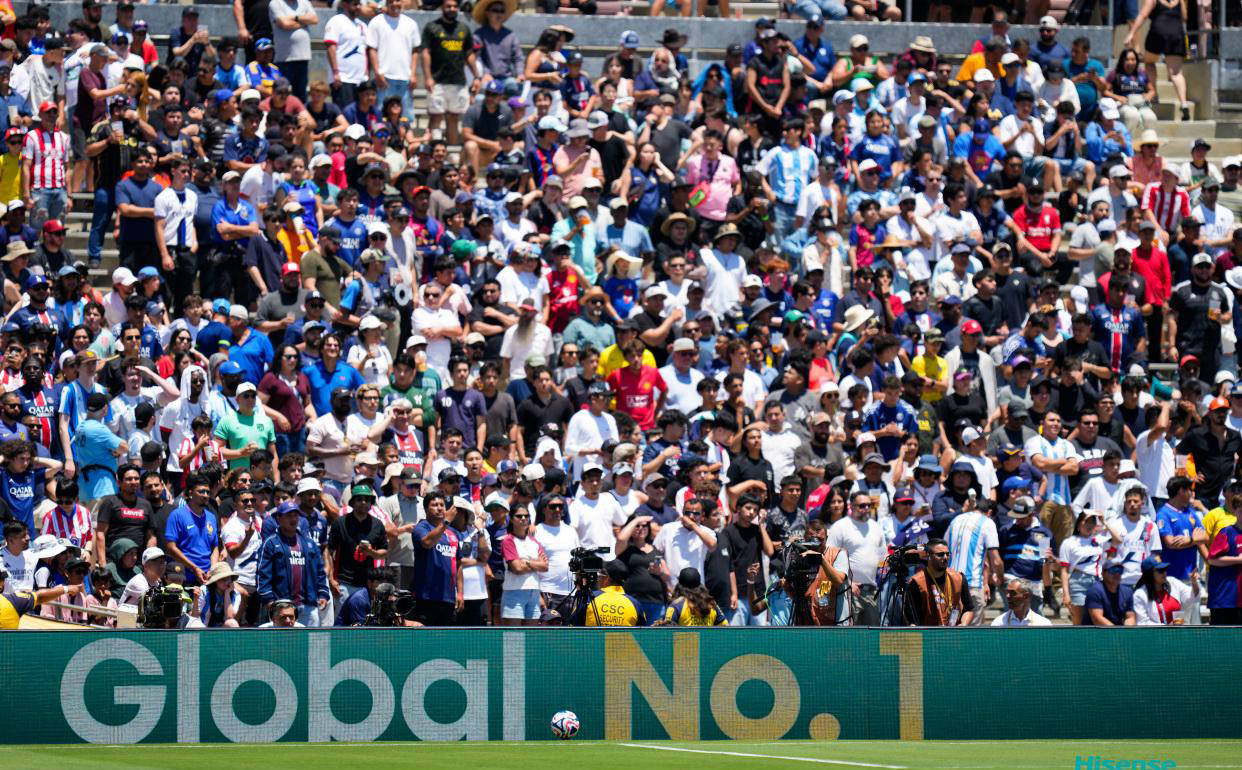 大巴黎4-0大胜马竞，西蒙尼被批输不起，国米深有同感